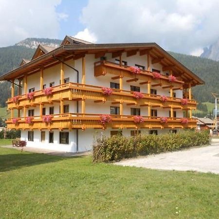 多洛米亚住宅公寓式酒店 博萨迪法萨 外观 照片
